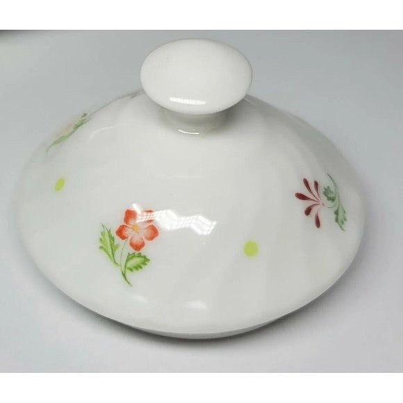 Vintage Wedgwood Sugar Bowl W Lid Cascade Pattern Floral Flowers Spring Blooming - Picture 2 of 7